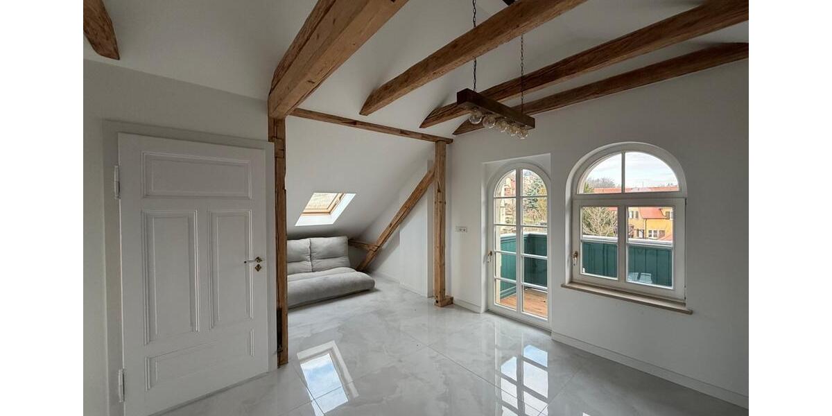 Dachgeschoßwohnung Radebeul - 2 Zimmer, 50 m&sup2;, 700&euro; | Angebot:25803452