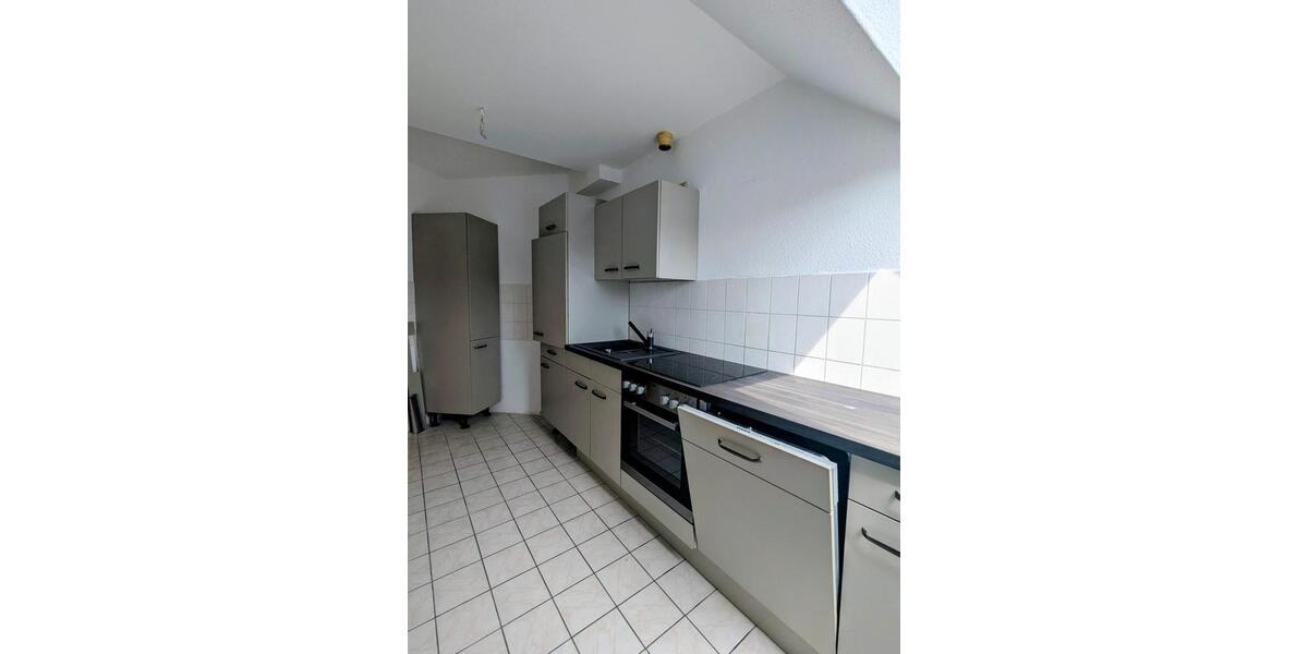 Etagenwohnung Pulsnitz - 4 Zimmer, 93 m&sup2;, 850&euro; | Angebot:26578496
