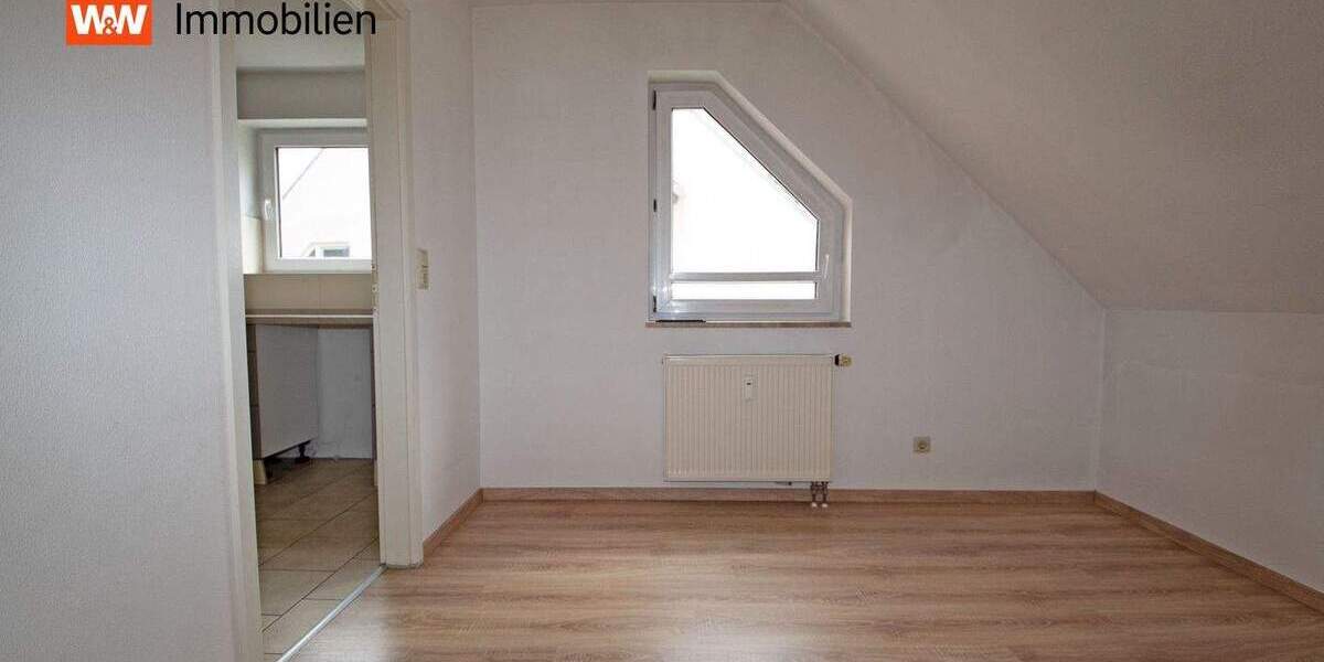 Großzügige Maisonette-Wohnung mit Dachterrasse in ruhiger Lage von Heidenau 4 zimmer