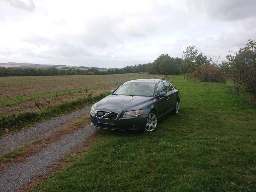 Volvo S80 256.000 km 7.800 € Dohna 01809