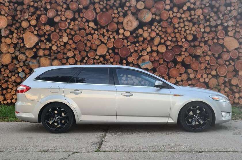 Ford Mondeo 201.500 km 5.400 € Glashütte 01768