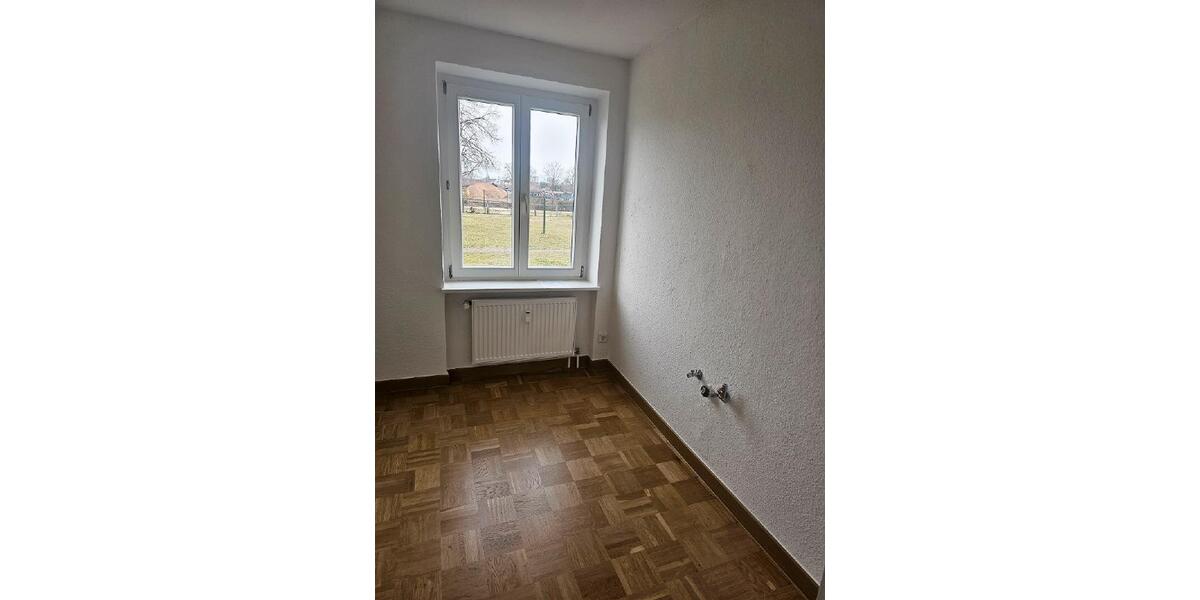 Frisch renoviert & bezugsfertig kompakte 3-Zi.-Whg. in Dobritz 3 zimmer