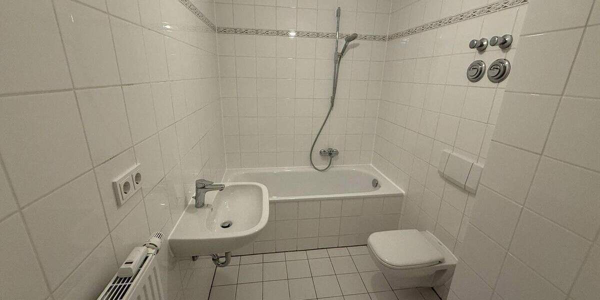 Etagenwohnung Dresden Friedrichstadt - 3 Zimmer, 67 m&sup2;, 785&euro; | Angebot:25784607