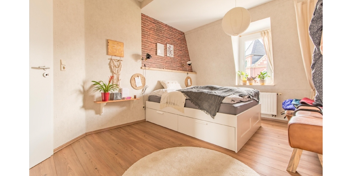DACHTERRASSE – WANNEN-DUSCHBAD MIT FENSTER – GÄSTE-WC – EINBAUKÜCHE – MAISONETTE - Dachgeschoßwohnung Dresden Löbtau | Angebot:26548190