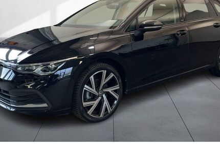VW Golf 32.261 km 24.490 &euro; Dresden 01169