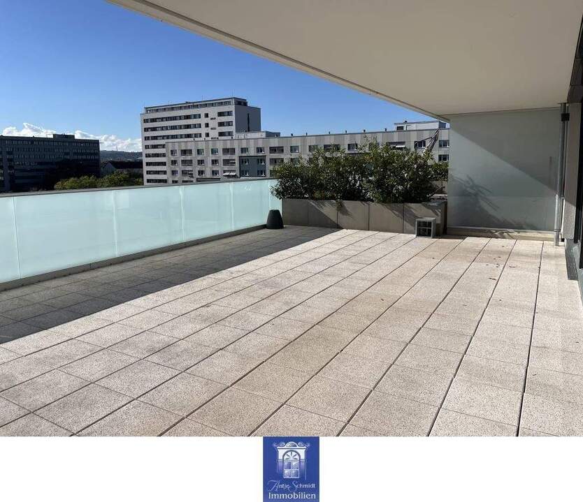 Ihr neuer Lieblingsplatz! Großer Balkon, zwei Bäder, Sauna, EBK, Fußbodenheizung! 4 zimmer