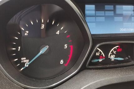 Ford Kuga 204.000 km 7.900 &euro; Radebeul 01445