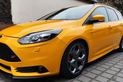 Ford Focus 100.000 km 15.499 &euro; Freital 01705