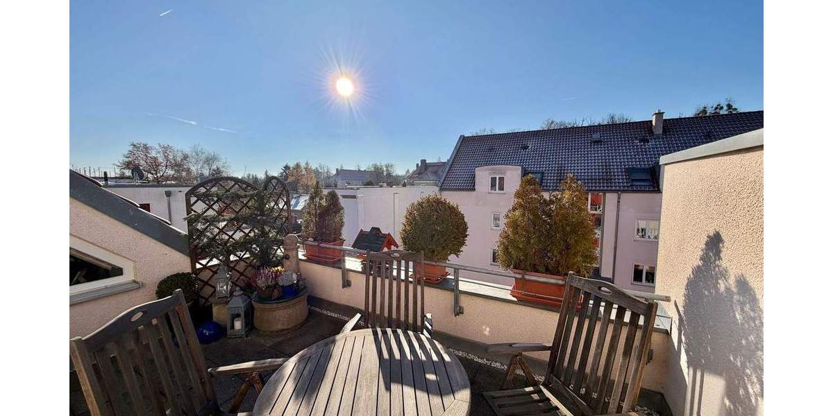 Frei werdende 3-Zimmer-Dachgeschosswohnung mit Südterrasse unweit des Großen Gartens 3 zimmer