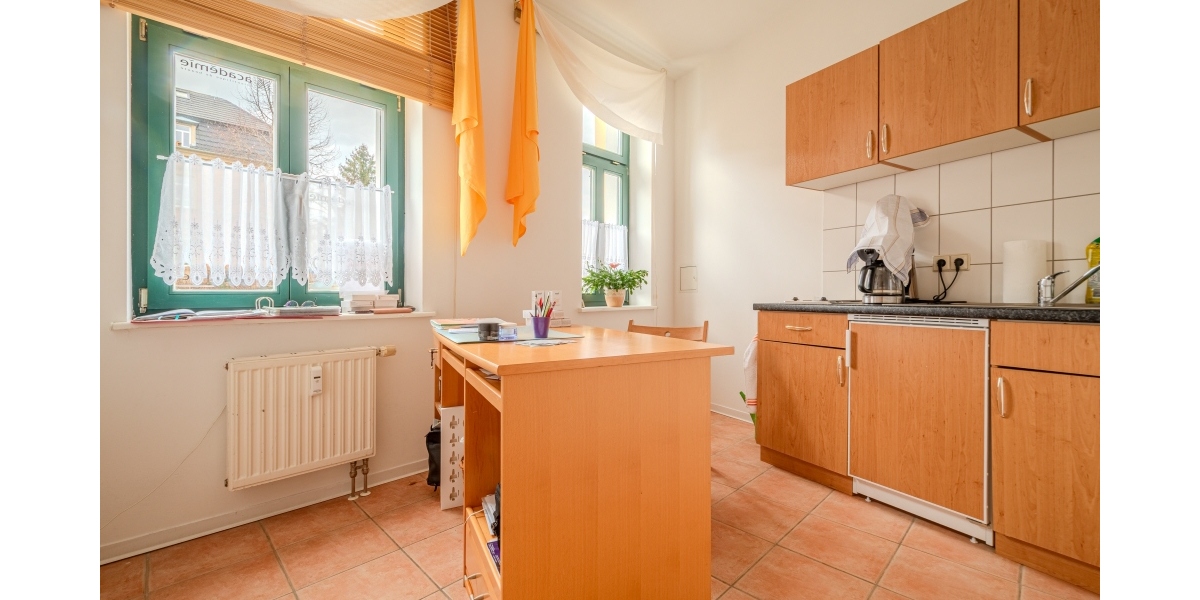 IDEALE FLÄCHE FÜR PRAXIS ODER BÜRO IM HOCHPARTERRE – ZENTRAL GELEGEN – PKW-STELLPLATZ – GROSSES WC - Gewerbeobjekt Dresden Choschütz | Angebot:22484938