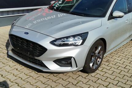 Ford Focus 55.580 km 17.999 € Freiberg 09599