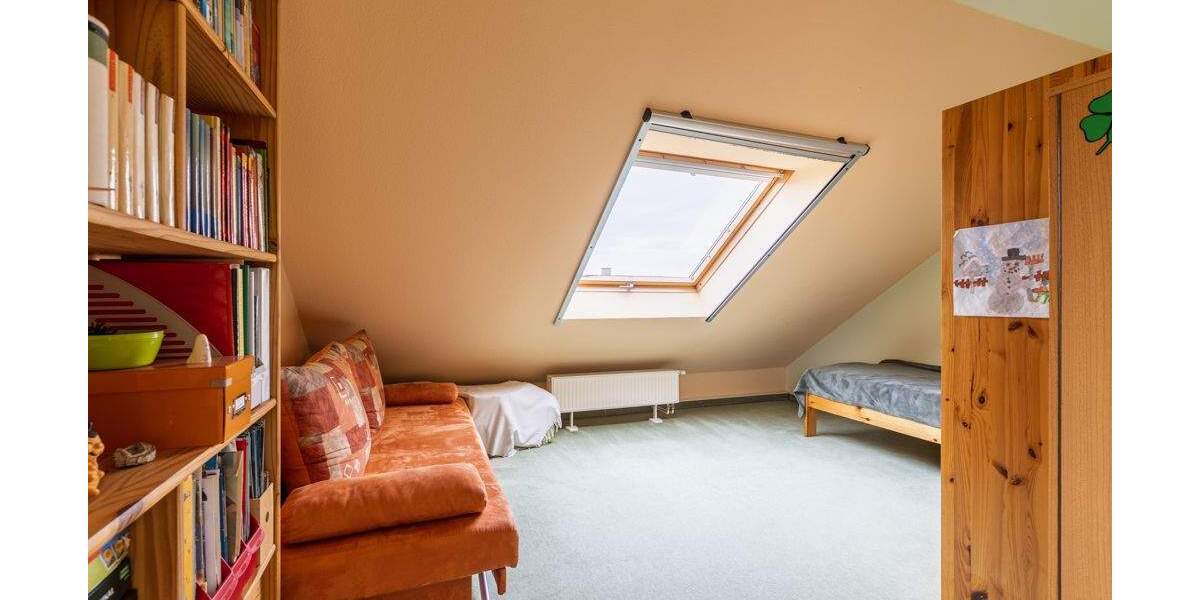 Weinböhla: Reihenendhaus mit schönem Grundstück in ruhiger Wohnlage 5 zimmer