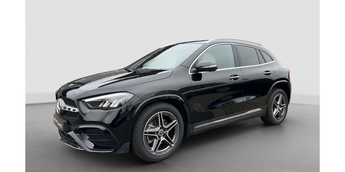 Mercedes-Benz GLA 180 8.000 km 45.200 &euro; Meißen 01662