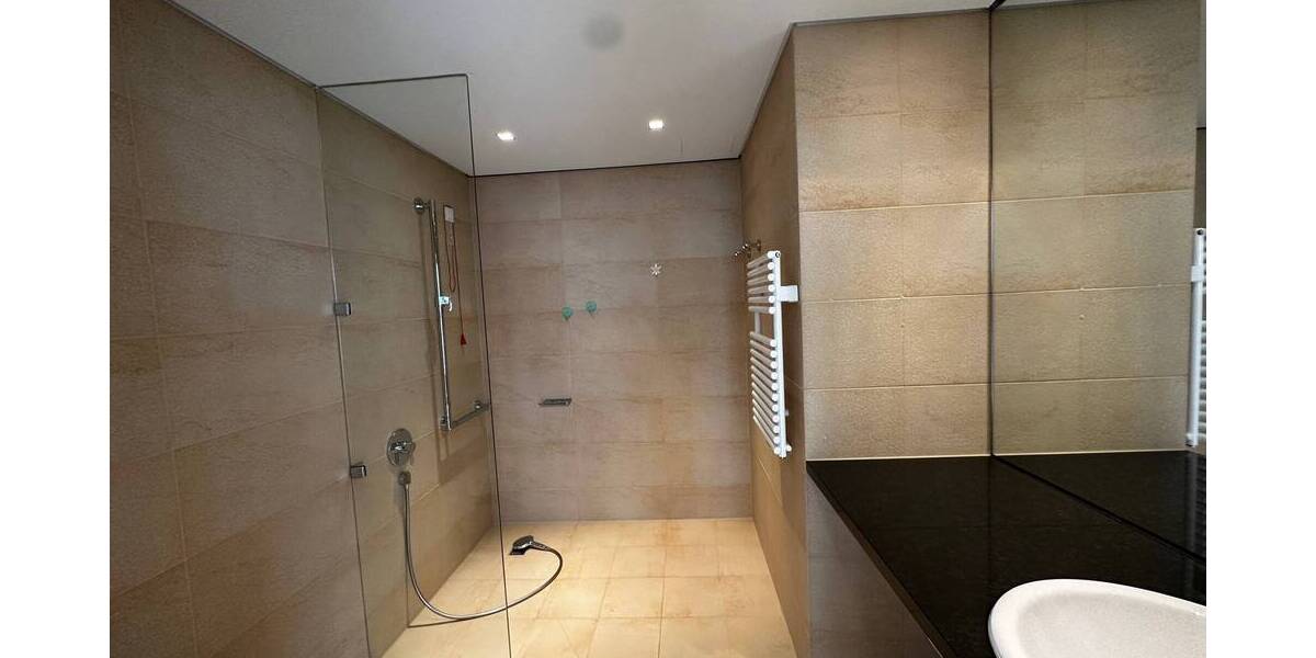 Etagenwohnung Dresden Innere Altstadt - 2 Zimmer, 104 m&sup2;, 2.200&euro; | Angebot:25748876