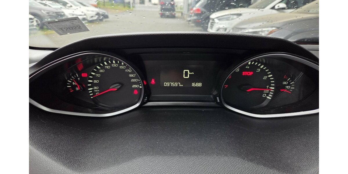Peugeot 308 II 1.2 Pure Tech 130 97.597 km 3.650 &euro; Wilsdruff 01723