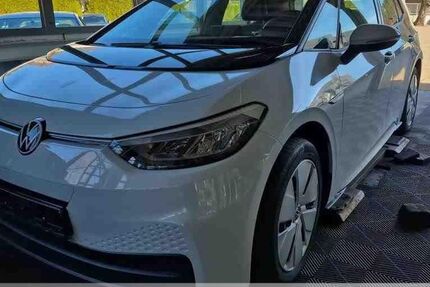 VW ID.3 33.360 km 19.899 &euro; Dresden 01157