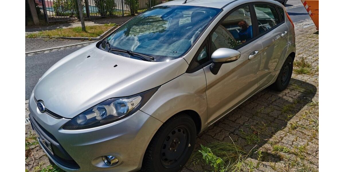 Ford Fiesta 107.000 km 2.500 &euro; Dresden 01326