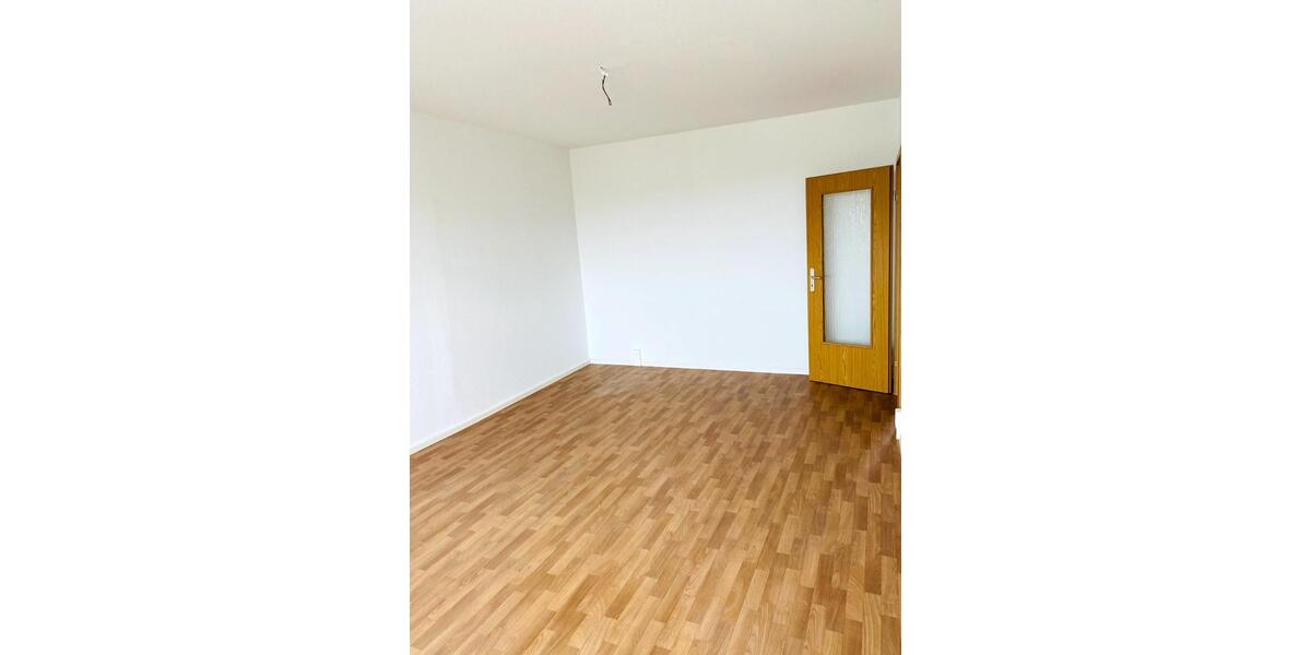 3-Raum-Wohnung in Dresden-Leubnitz mit Loggia – Ab sofort! 3 zimmer