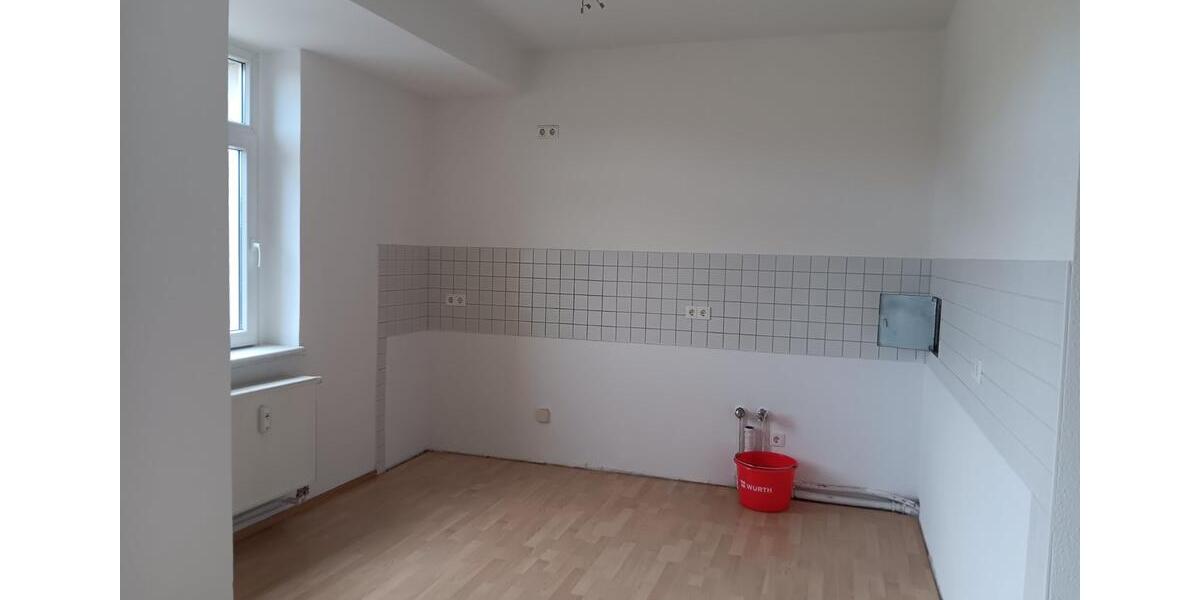 Etagenwohnung Freital - 4 Zimmer, 114 m&sup2;, 860&euro; | Angebot:25148230