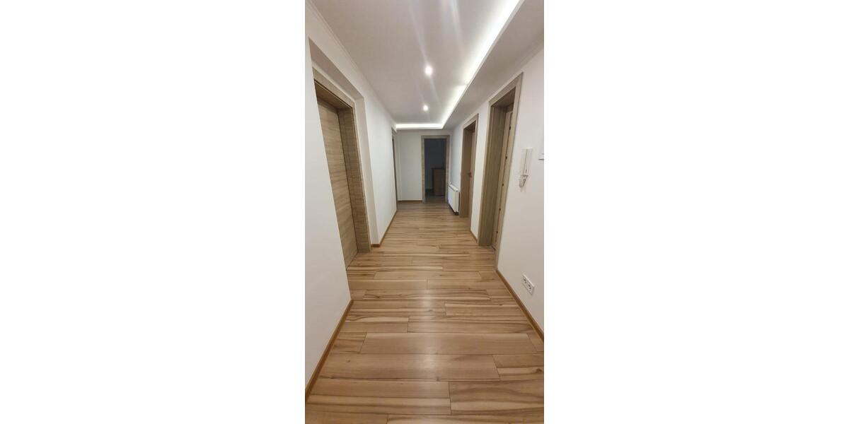 Etagenwohnung Freital - 3 Zimmer, 77 m&sup2;, 174.000&euro; | Angebot:26515872