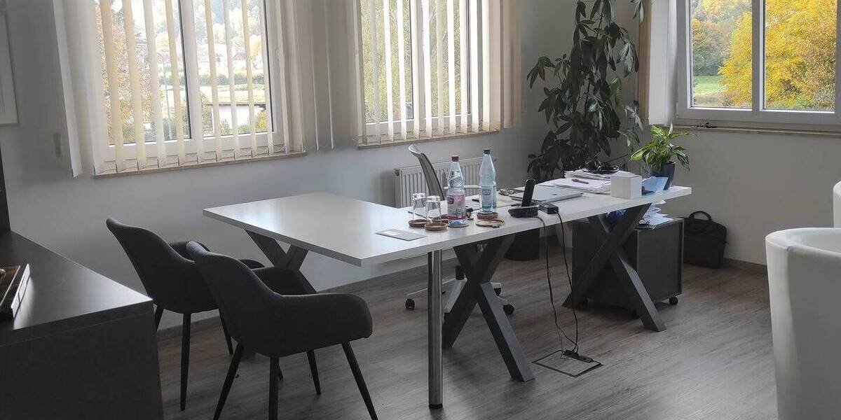 Gewerbeobjekt Meißen Vorbrücke - 4 Zimmer, 99 m&sup2;, 800&euro; | Angebot:25671062