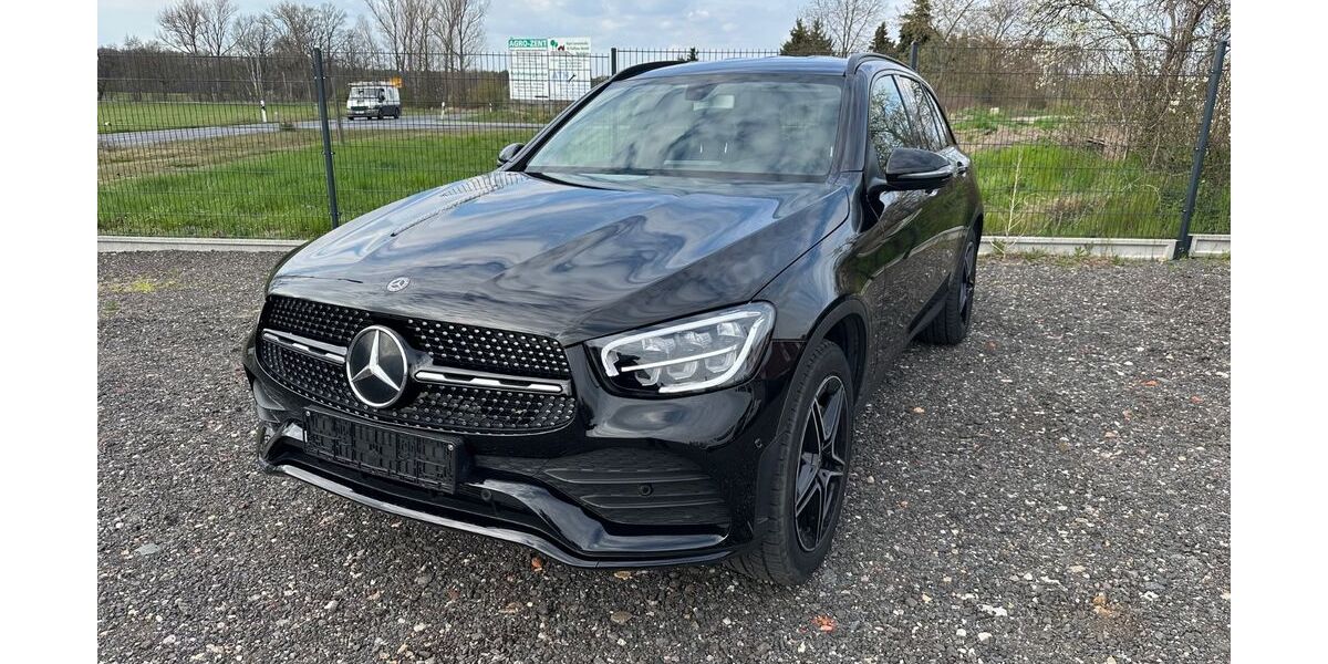 Mercedes-Benz GLC 300 60.999 km 36.999 &euro; Radeburg 01471