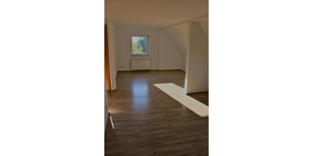 Dachgeschoßwohnung Bannewitz - 2 Zimmer, 65 m&sup2;, 460&euro; | Angebot:25285379
