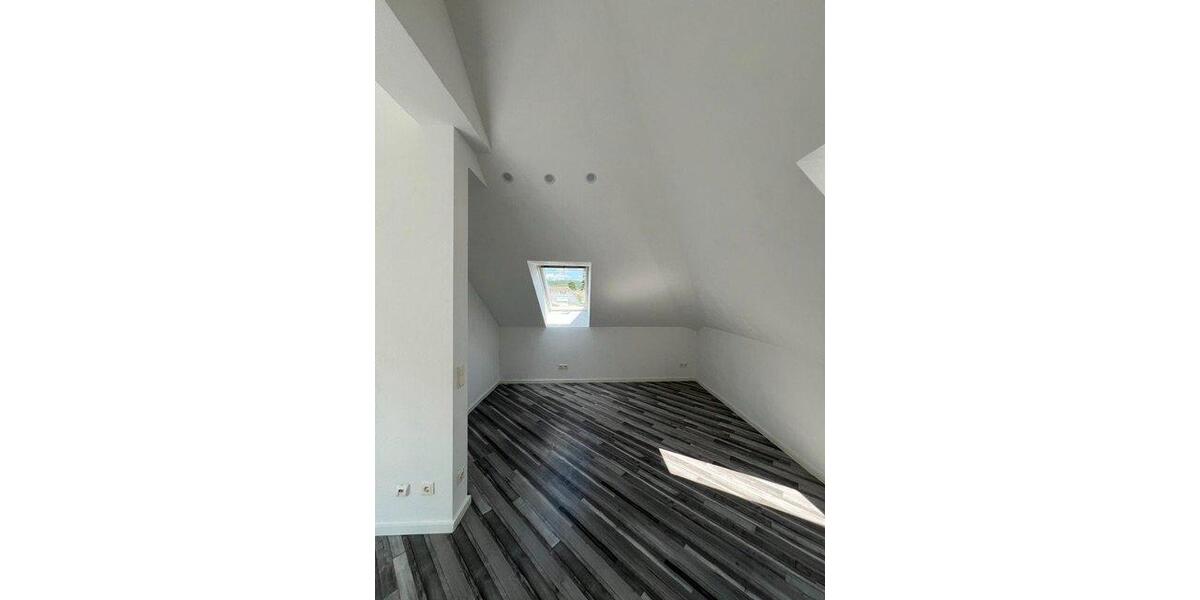 Dachgeschoßwohnung Dresden Leuben - 1.5 Zimmer, 34 m&sup2;, 83.750&euro; | Angebot:26941513
