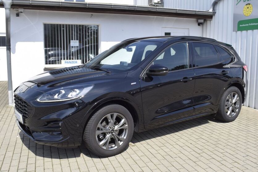 Ford Kuga 33.000 km 24.390 € Radebeul 01445