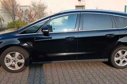 Ford S-Max 95.735 km 15.499 &euro; Niederau 01689