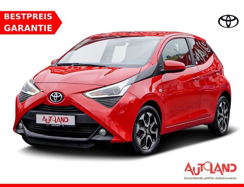 Toyota Aygo (X) 33.236 km 12.950 € Dresden 01069
