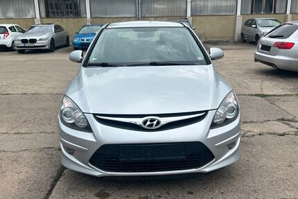 Hyundai i30 127.154 km 4.200 &euro; Dresden 01159