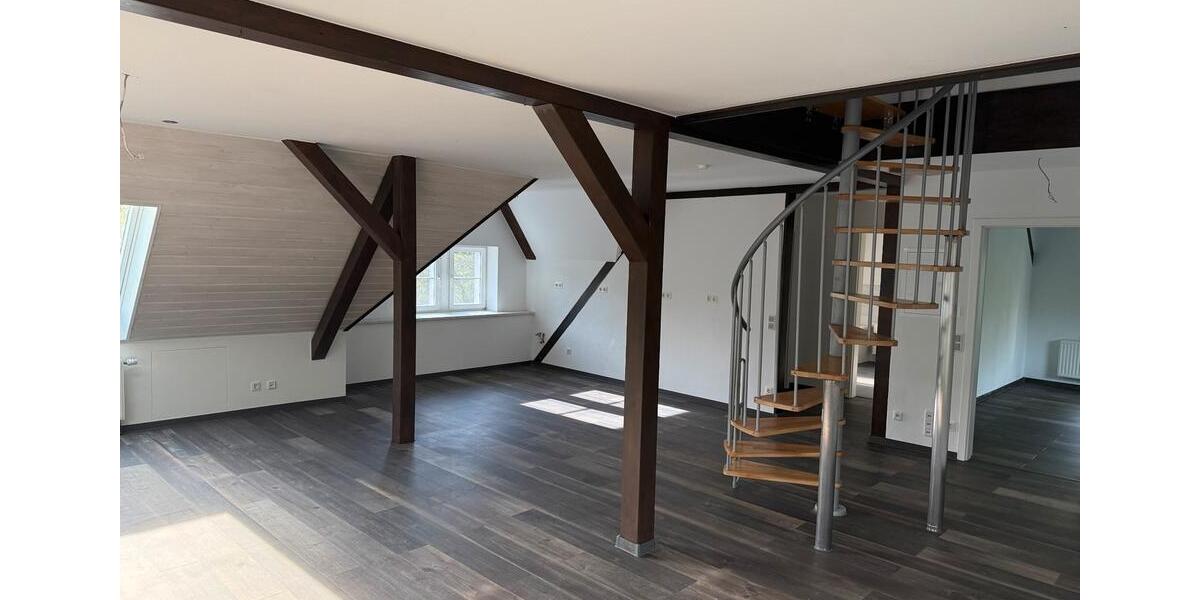Dachgeschoßwohnung Königsbrück - 3 Zimmer, 100 m&sup2;, 680&euro; | Angebot:26445147