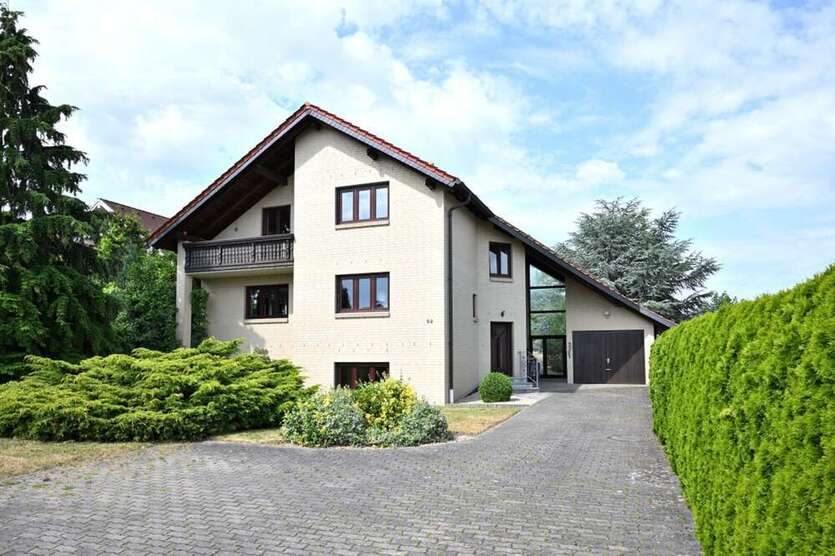 Haus zum Kaufen in Moritzburg 650.000 € 277 m²