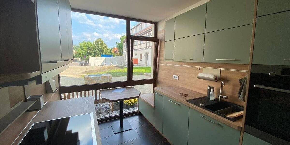 traumhafte idyllische 4-Raum Wohnung mit Terrasse + Garten + EBK 4 zimmer