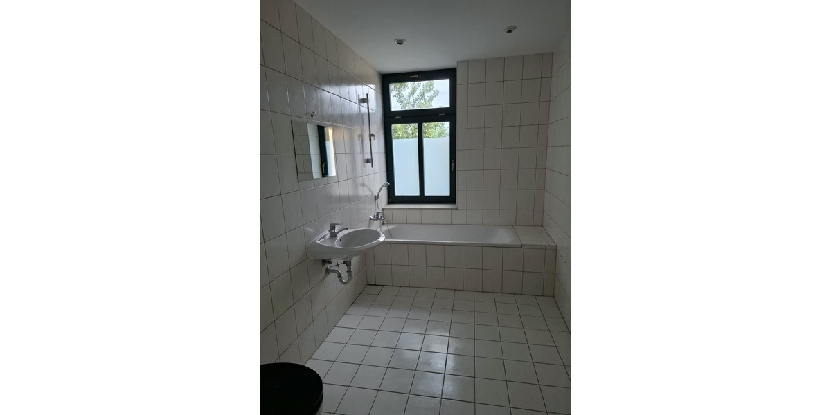 Cotta: 3-Zimmer-Wohnung mit Tageslichtbad - Etagenwohnung Dresden Cotta | Angebot:27398683