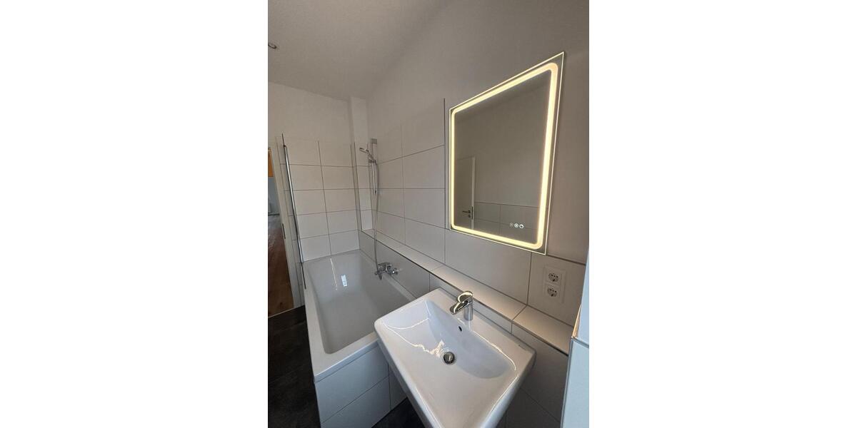 Dachgeschoßwohnung Dresden Pieschen - 3 Zimmer, 71 m&sup2;, 749&euro; | Angebot:25806594