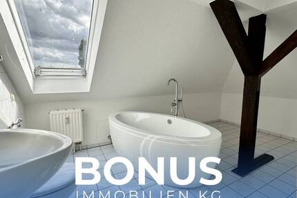 Familienpaket: Zwei DG-Wohnungen (5 Zi., ca. 111 m²) im Denkmalhaus! 5 zimmer