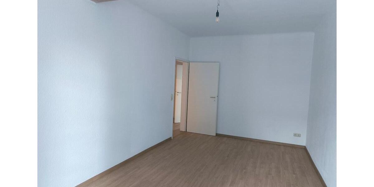 **Frisch renoviert, TOP Grundriss, Balkon, OHNE Provosion** 2 zimmer