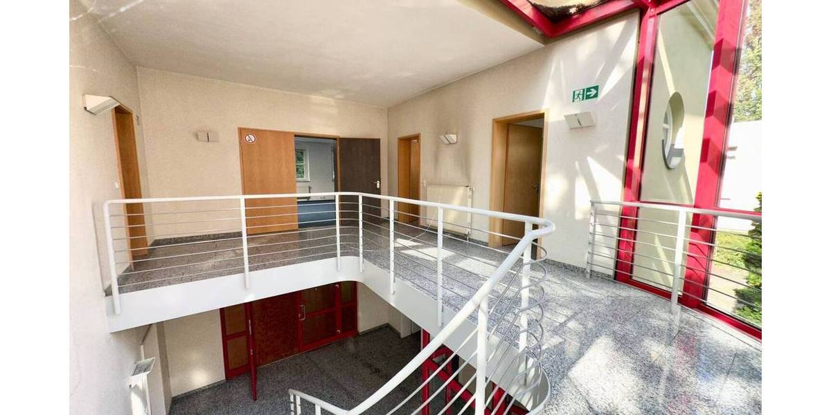 Einfamilienhaus Dresden Radeberger Vorstadt - 6 Zimmer, 270 m&sup2;, 530.000&euro; | Angebot:25748879