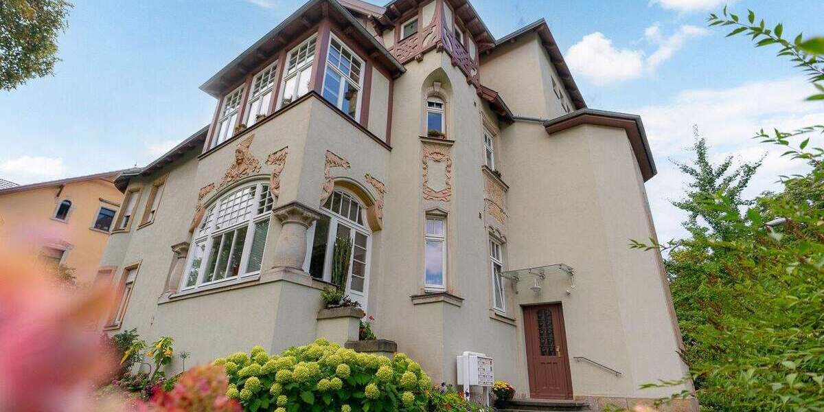 Rarität im Klotzscher Villenviertel mit sonnigem Balkon und gepflegtem Grundstück. Traumlage! 3 zimmer