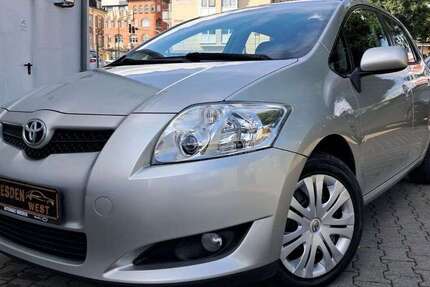 Toyota Auris 141.700 km 4.299 € Dresden 01159