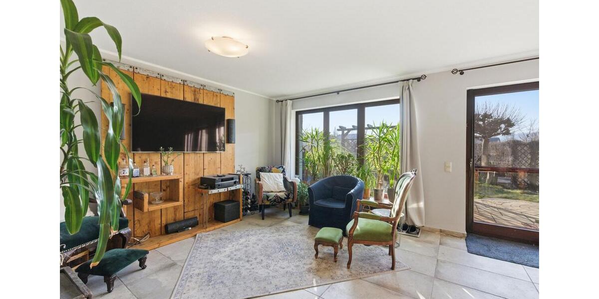 Familienfreundliches Reihenendhaus mit Garten zur Miete in Radebeul-Naundorf! 5 zimmer