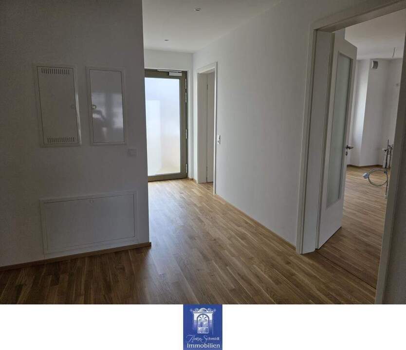 Hafencity Dresden! Traumhafte Wohnung mit zwei großen Balkonen, Lift und vieles mehr 3 zimmer