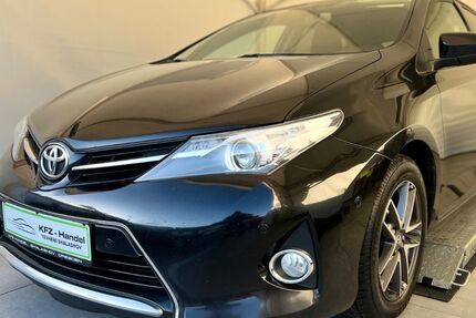 Toyota Auris 289.000 km 4.980 &euro; Dresden 01067