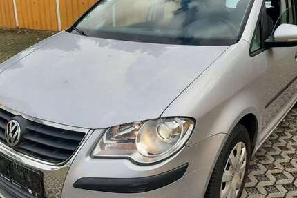 VW Touran 219.000 km 2.990 &euro; Dresden 01259