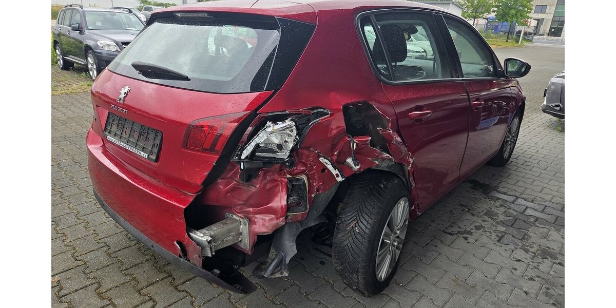 Peugeot 308 II 1.2 Pure Tech 130 97.597 km 3.650 &euro; Wilsdruff 01723