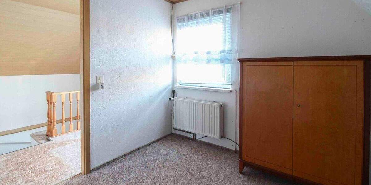 Charmantes Einfamilienhaus im Grünen - ruhige Sackgassenlage mit großem Grundstück 4 zimmer