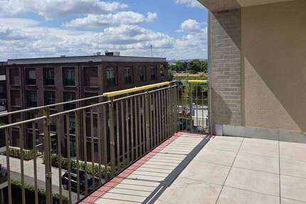 Barrierefreie Dachwohnung mit 2 Balkonen an der Elbe in beliebter HafenCity! Erstbezug! 3 zimmer