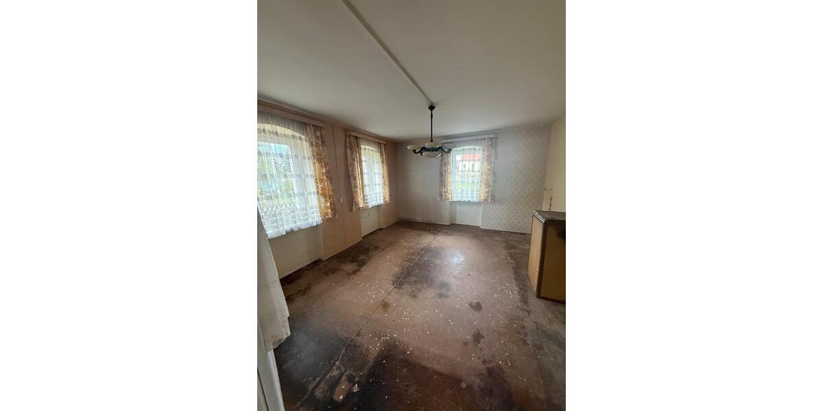 Einfamilienhaus Dresden Cossebaude - 7 Zimmer, 120 m&sup2;, 180.000&euro; | Angebot:26268434